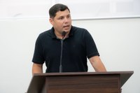 Araucária lidera geração de empregos no Paraná, destaca Jonas Campos na Câmara