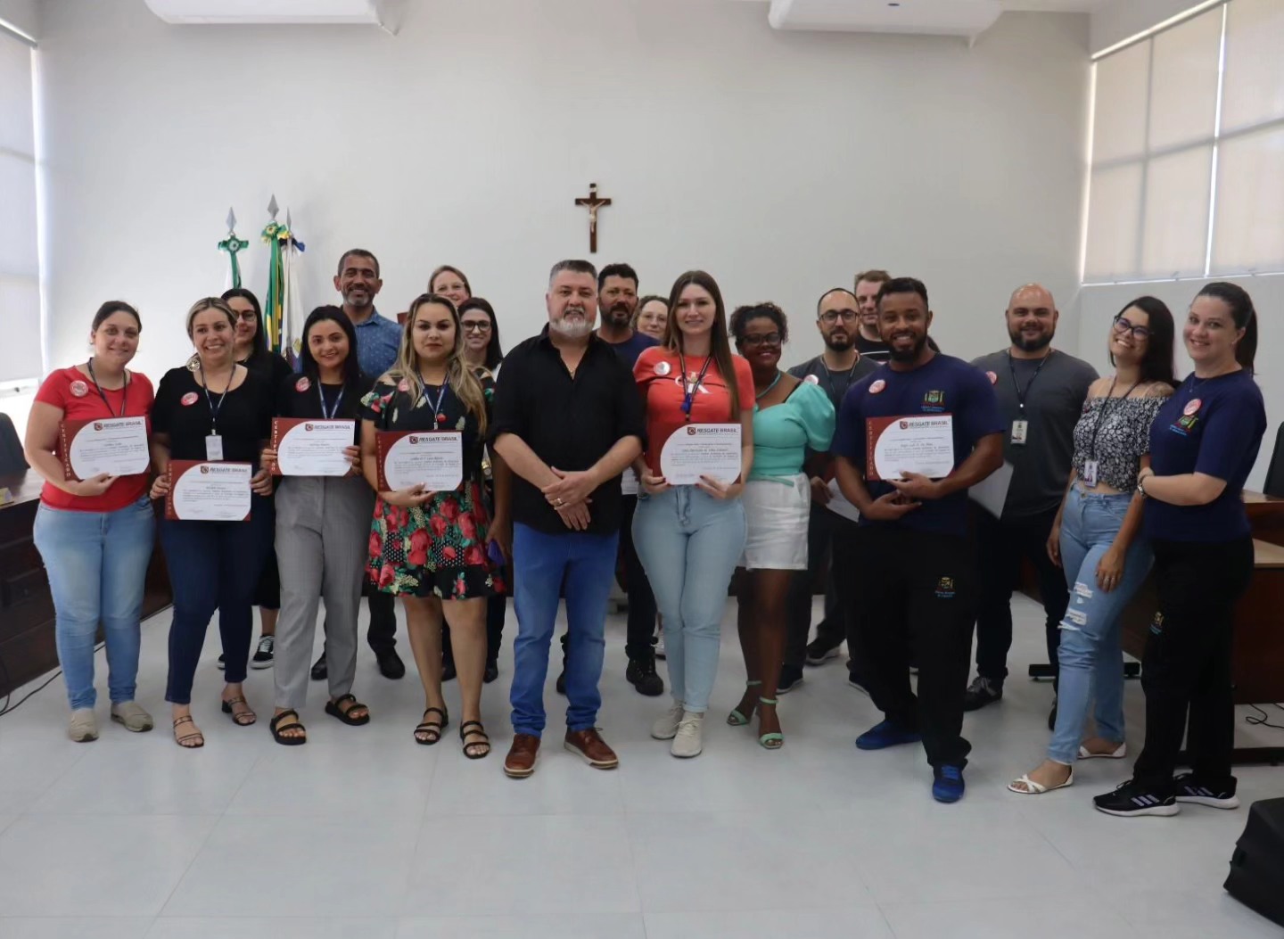Entrega do certificado do Curso de Formação da Brigada de Emergência