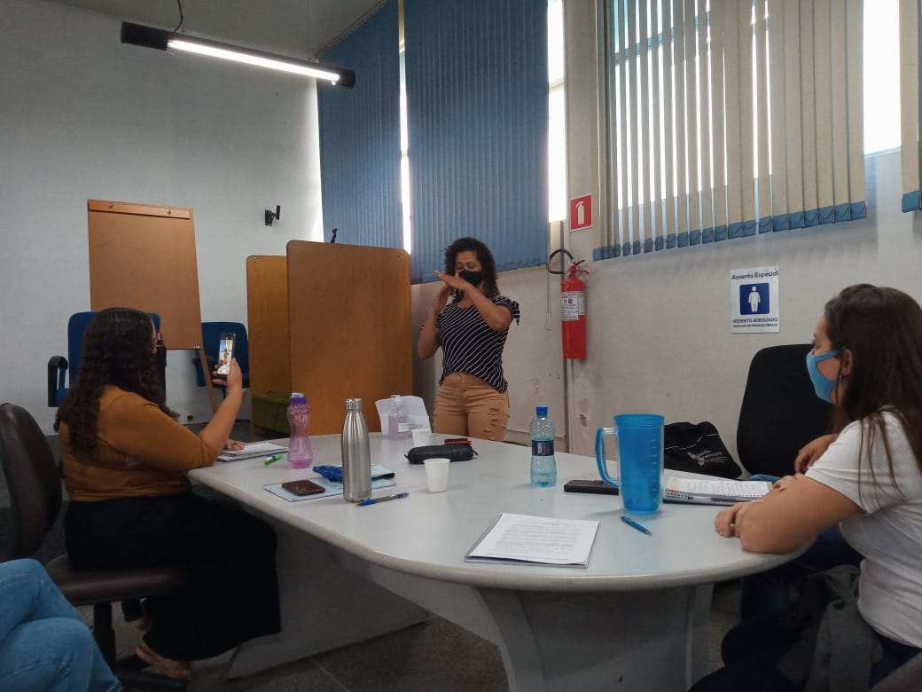 Escola do Legislativo encerra curso básico de Libras para servidores