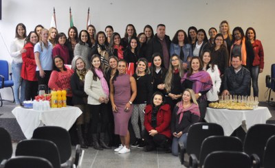 Homenagem Dia das Mães na Câmara Municipal.jpg