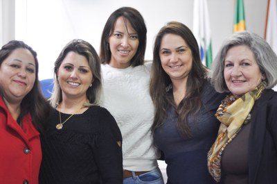 Homenagem Dia das Mães na Câmara Municipal.jpg