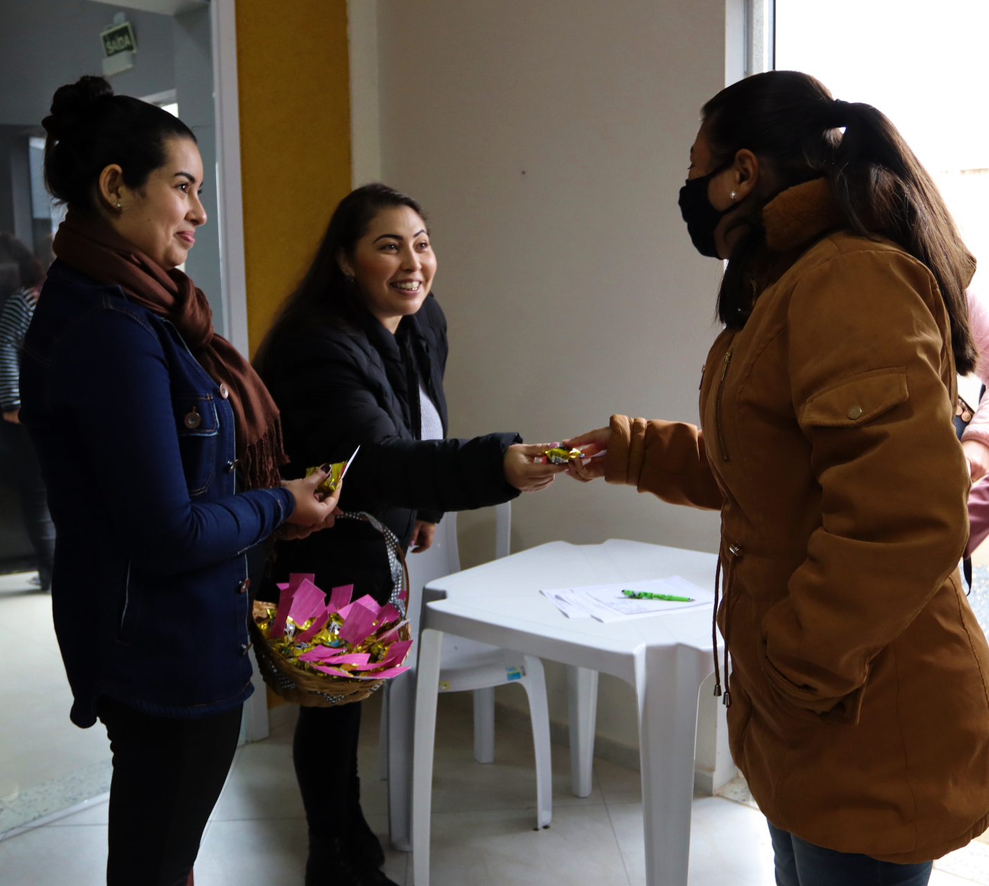 Servidoras têm palestra e coffe break em comemoração ao mês da mulher