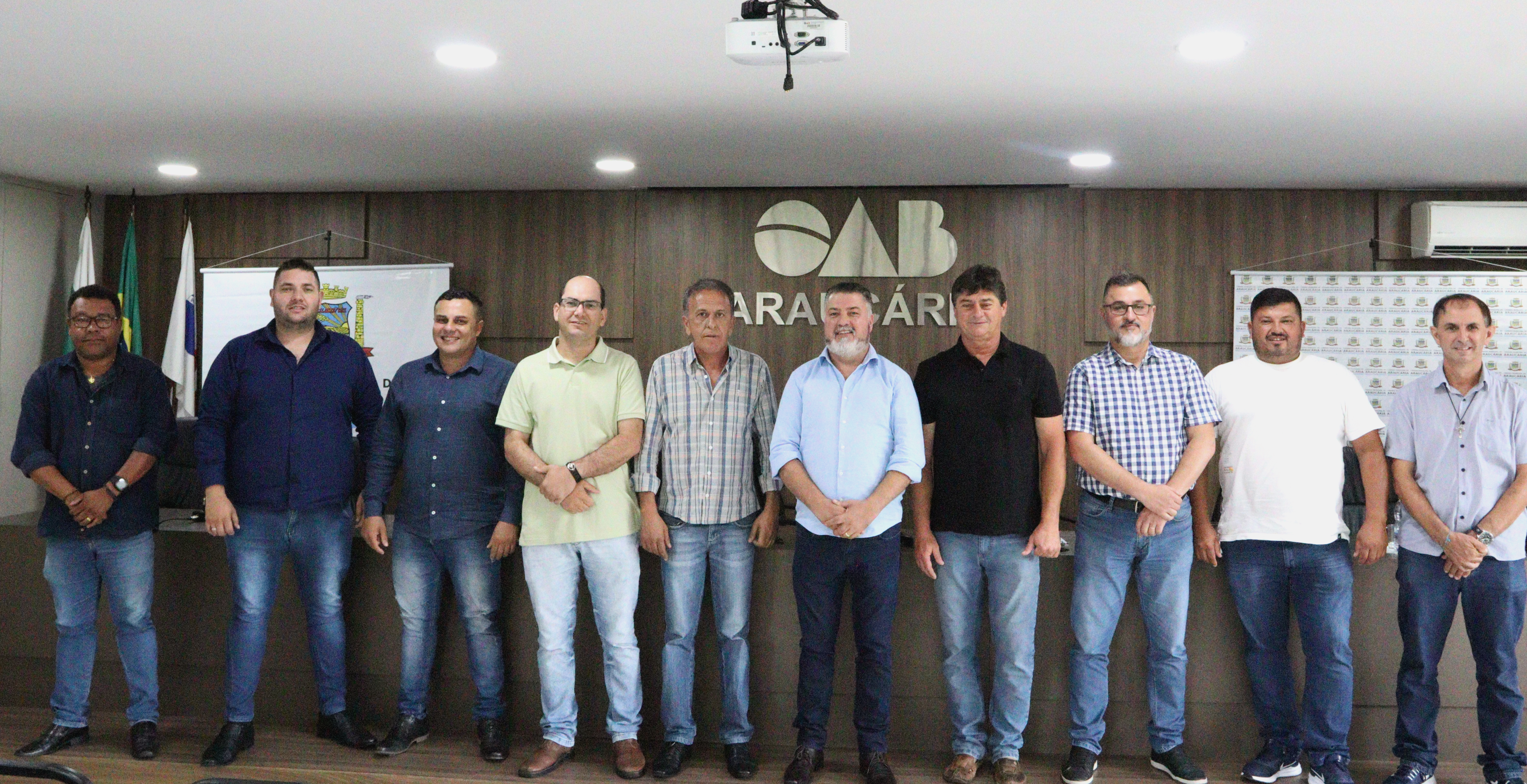 Vereadores propõem reajuste na gratificação de servidores da educação